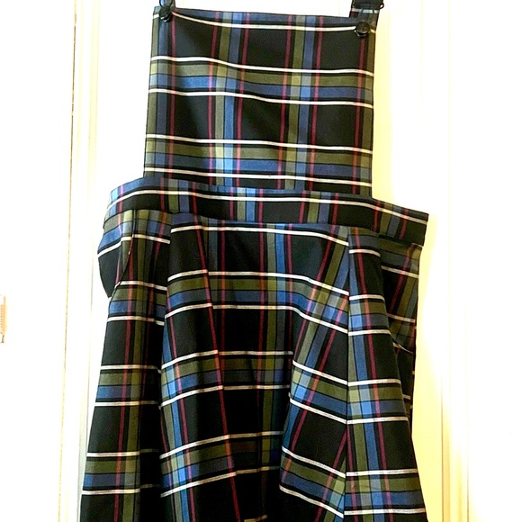 Black Friday Esmeralda Pinafore Tartan Bibbed Dress - Picture 1 of 3